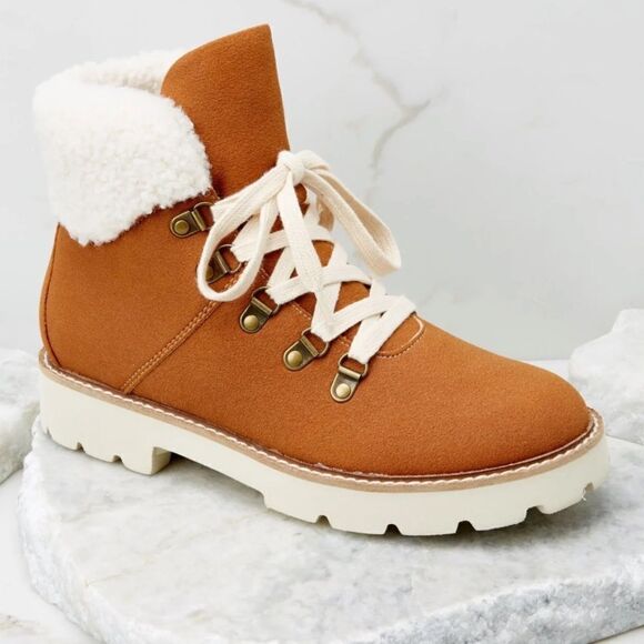 NWT Cognac Brown Lace Up Booties Vegan Sherpa 7 - Picture 1 of 6